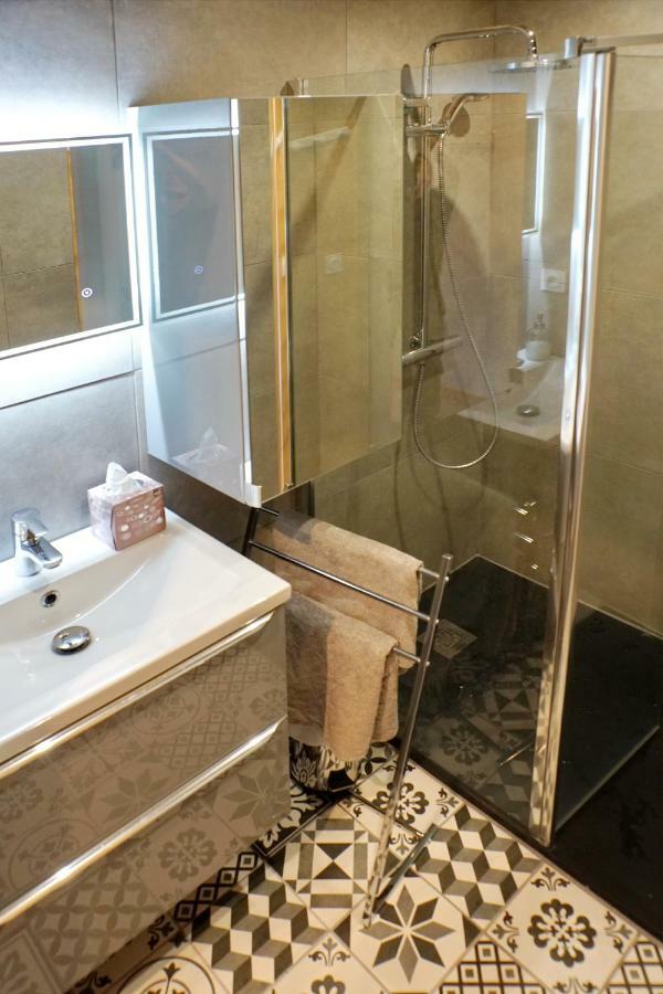 CHALET HOTEL La TUVIERE BIKE INN Saint-Jean-de-Maurienne Ngoại thất bức ảnh